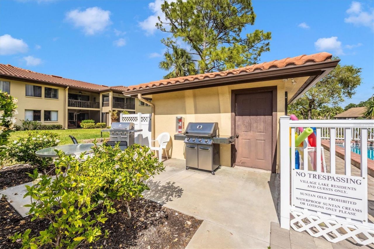5219 Lake Village Drive, Unit 21, Sarasota, FL 34235 Photo