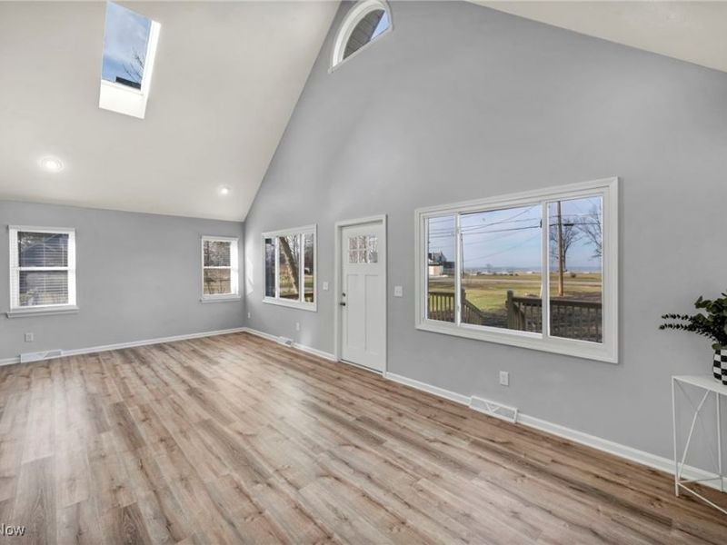 33418 Lake Shore Boulevard, Eastlake, OH 44095 Photo 11