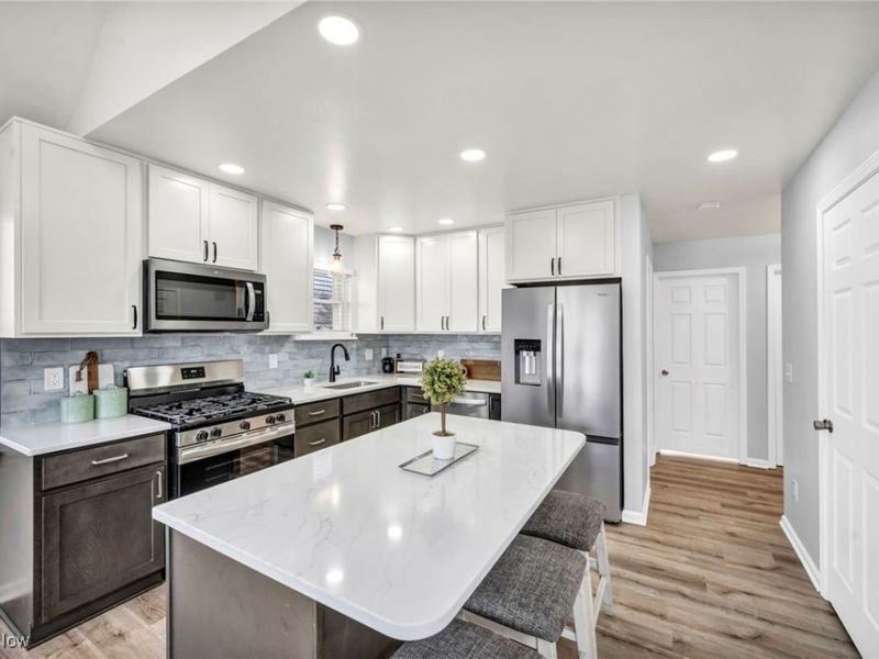 33418 Lake Shore Boulevard, Eastlake, OH 44095 Photo 12