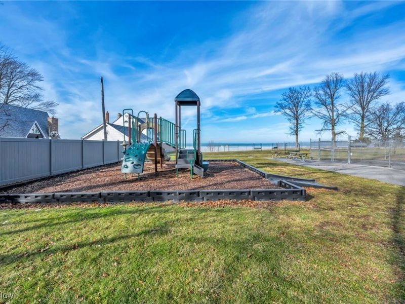 33418 Lake Shore Boulevard, Eastlake, OH 44095 Photo 43