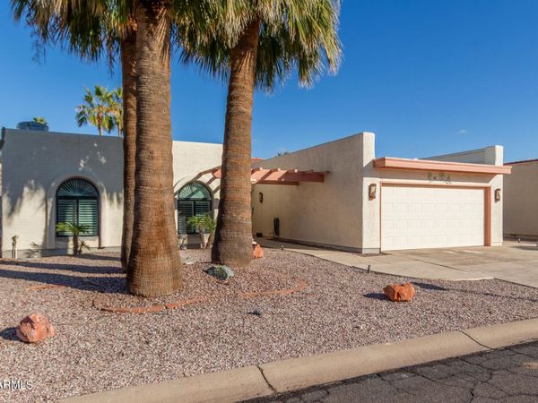 10906 E BELLFLOWER Drive, Sun Lakes, AZ 85248