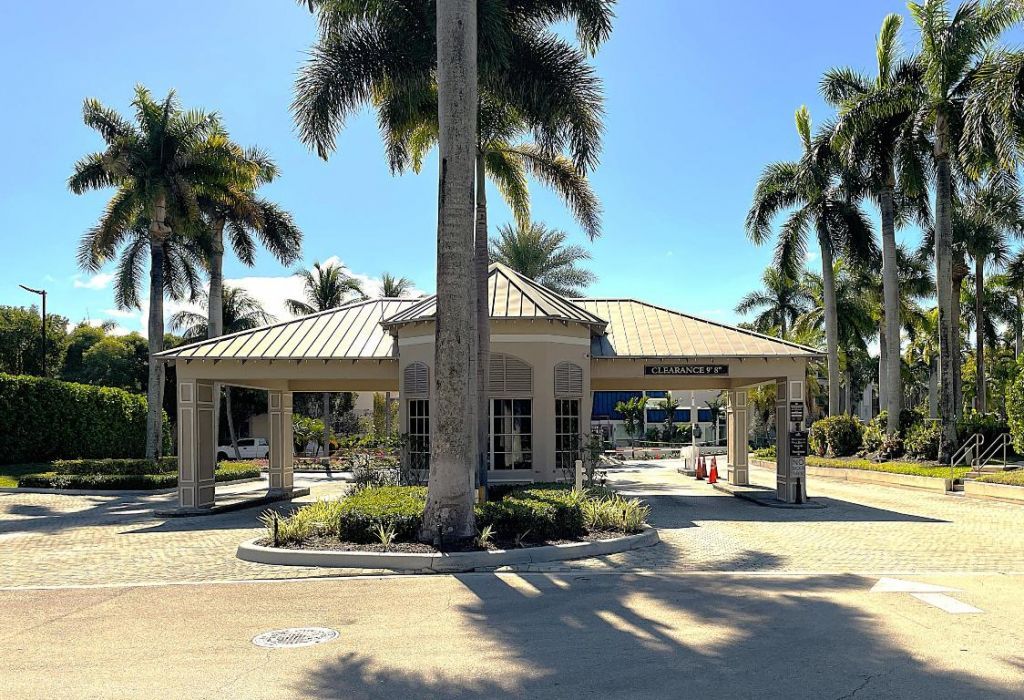 3 Royal Palm Way, Unit 2050, Boca Raton, FL 33432 Photo