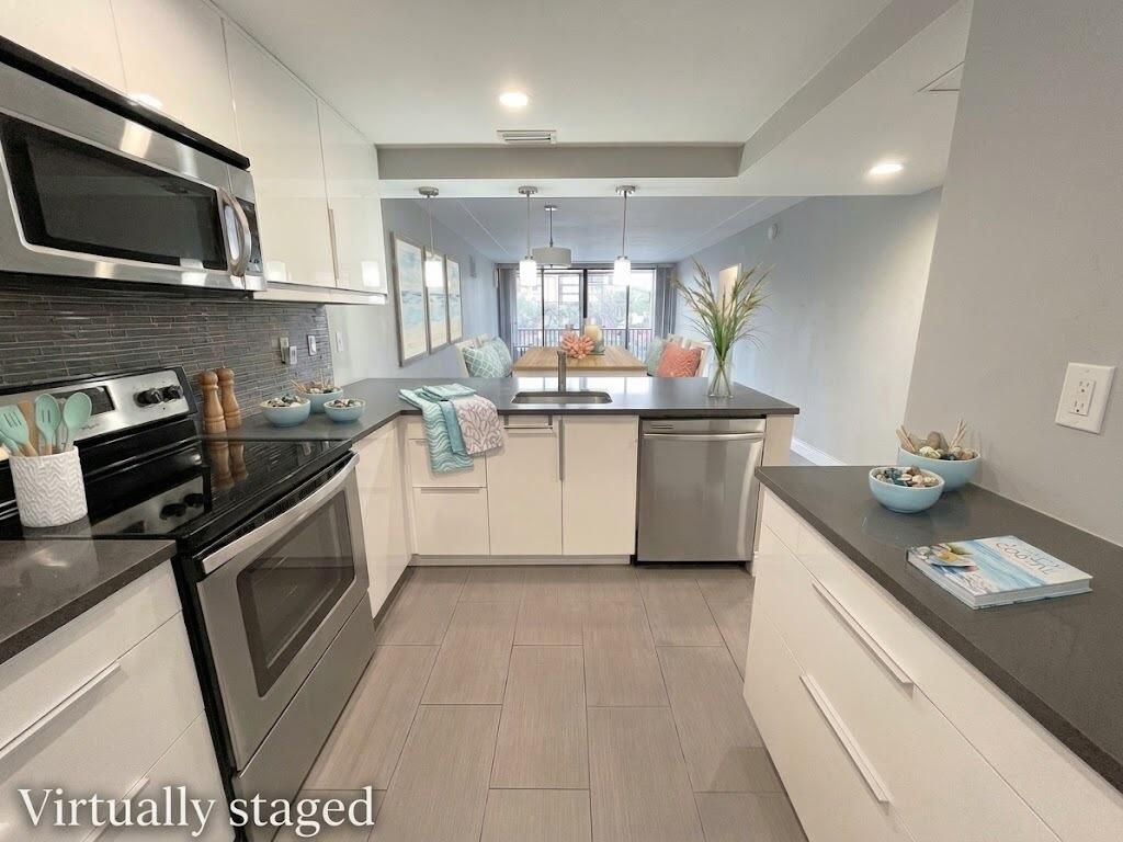 3 Royal Palm Way, Unit 205, Boca Raton, FL 33432 Photo