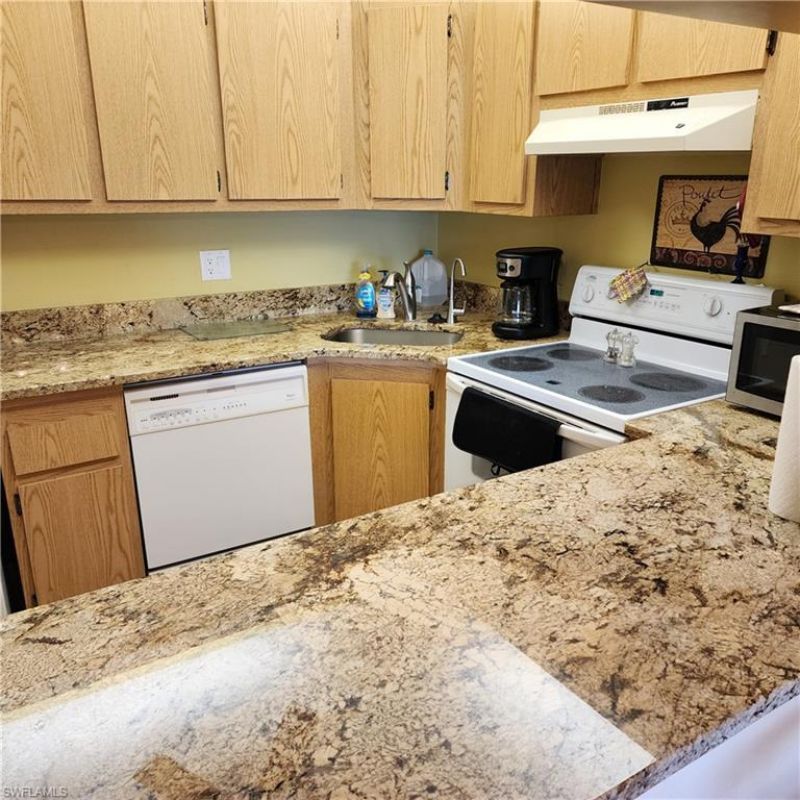 9950 Sailview Ct, Unit 16-H2, Fort Myers, FL 33905 Photo