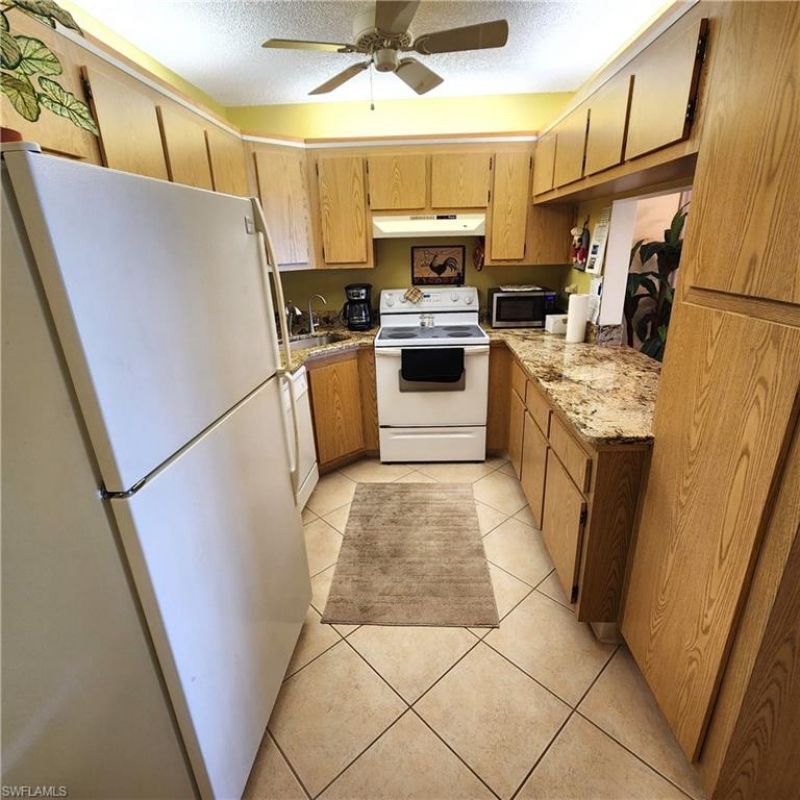 9950 Sailview Ct, Unit 16-H2, Fort Myers, FL 33905 Photo