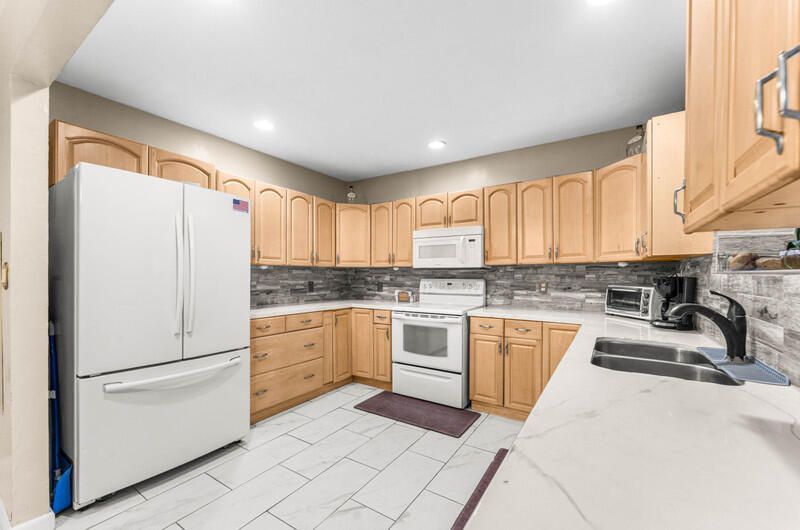 305 Henthorne Drive, Palm Springs, FL 33461 Photo