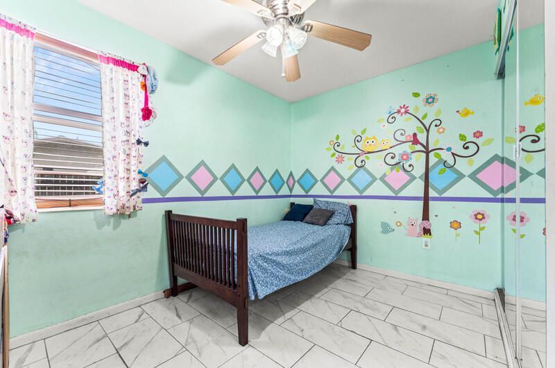 305 Henthorne Drive, Palm Springs, FL 33461 Photo