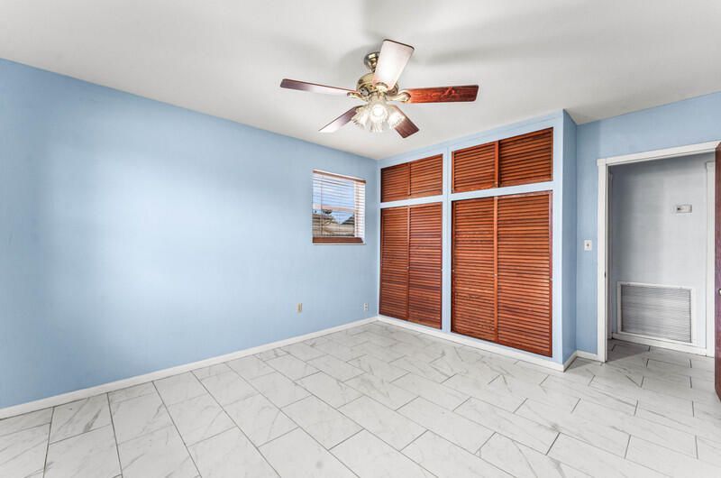 305 Henthorne Drive, Palm Springs, FL 33461 Photo