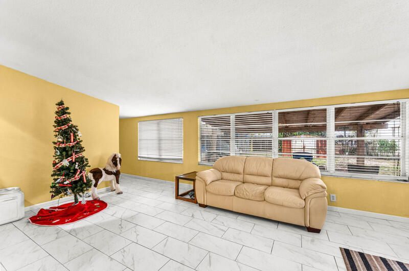 305 Henthorne Drive, Palm Springs, FL 33461 Photo