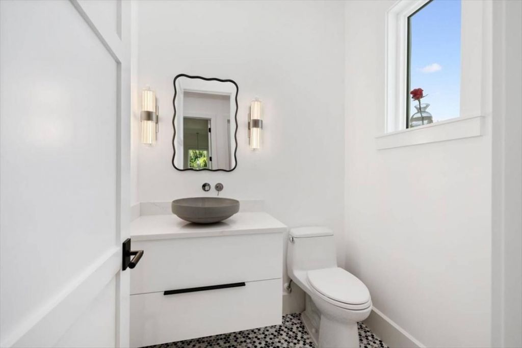 201 Shores Drive, Vero Beach, FL 32963 Photo