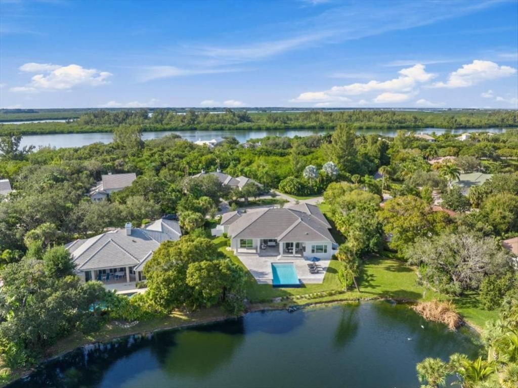 201 Shores Drive, Vero Beach, FL 32963 Photo