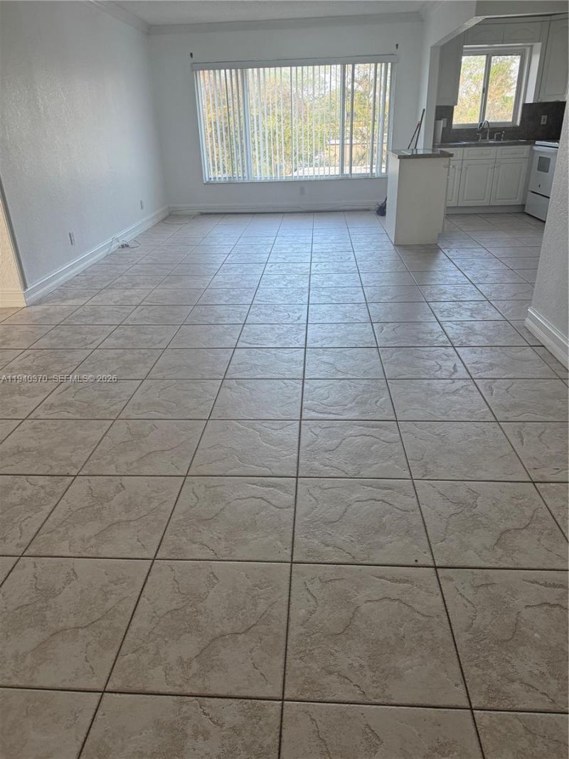 7910 Taft St, Unit 309, Pembroke Pines, FL 33024 Photo