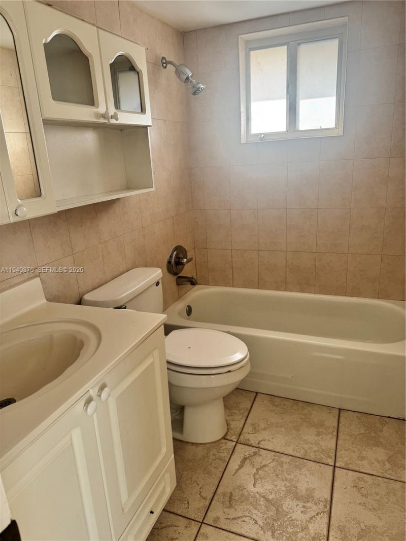 7910 Taft St, Unit 309, Pembroke Pines, FL 33024 Photo