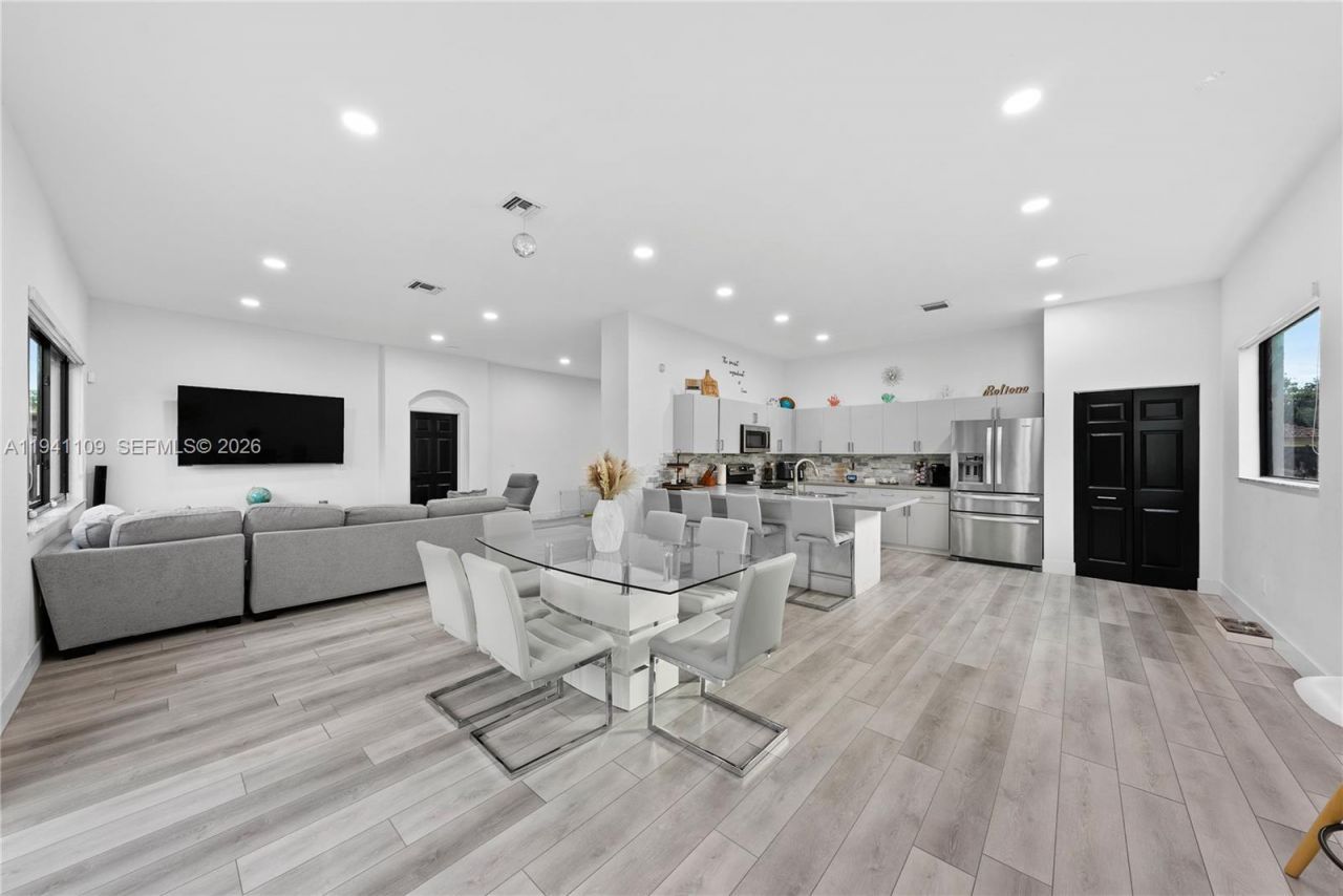 918 NE 36th Ave, Homestead, FL 33033 Photo