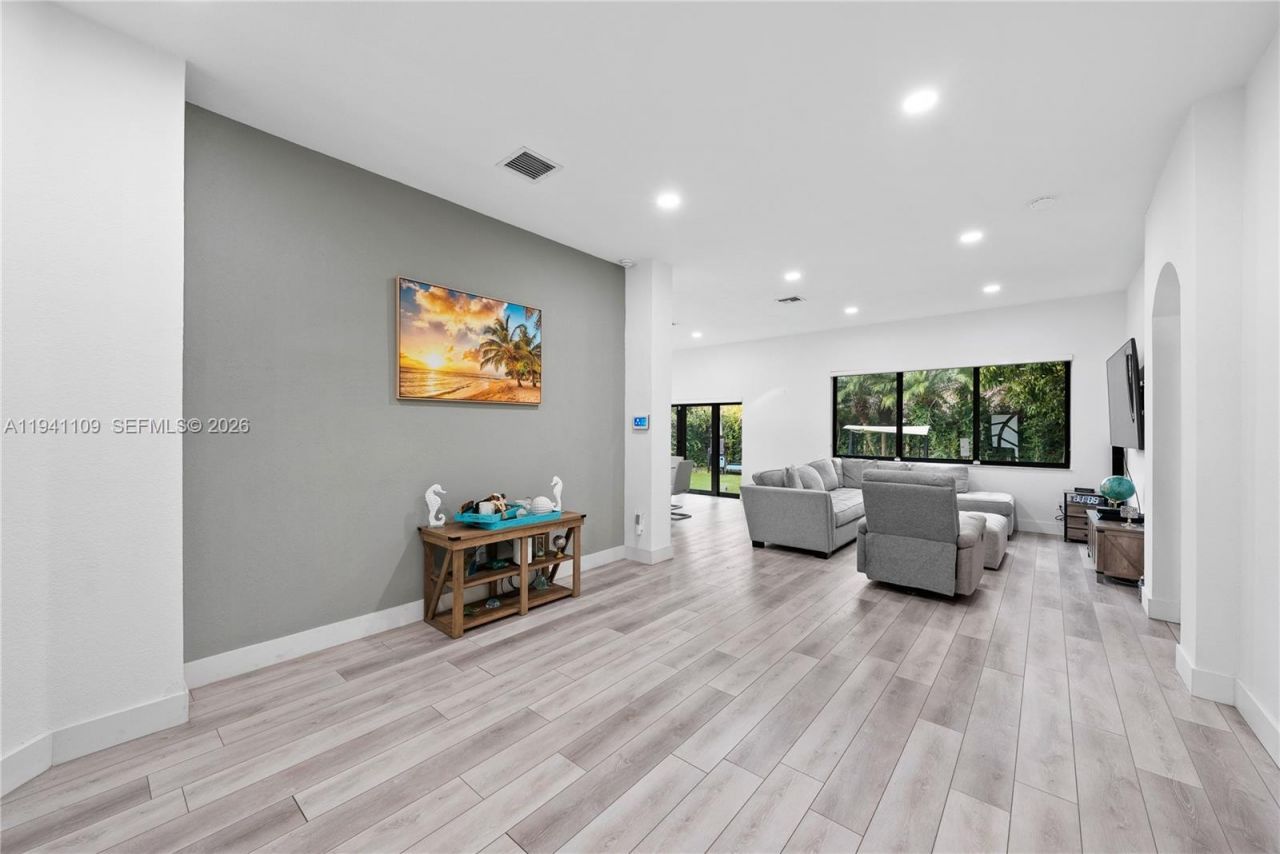 918 NE 36th Ave, Homestead, FL 33033 Photo