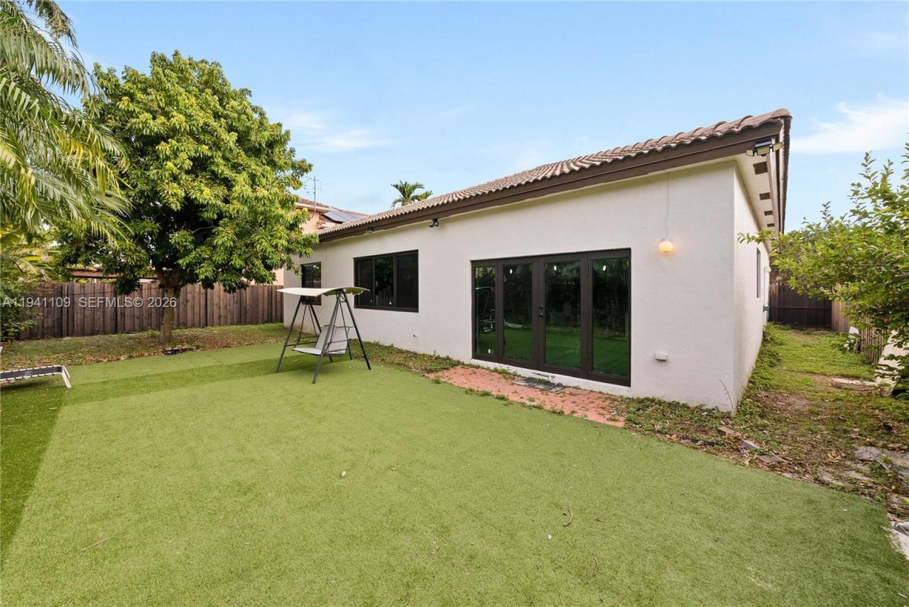 918 NE 36th Ave, Homestead, FL 33033 Photo