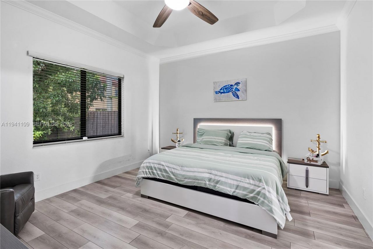 918 NE 36th Ave, Homestead, FL 33033 Photo