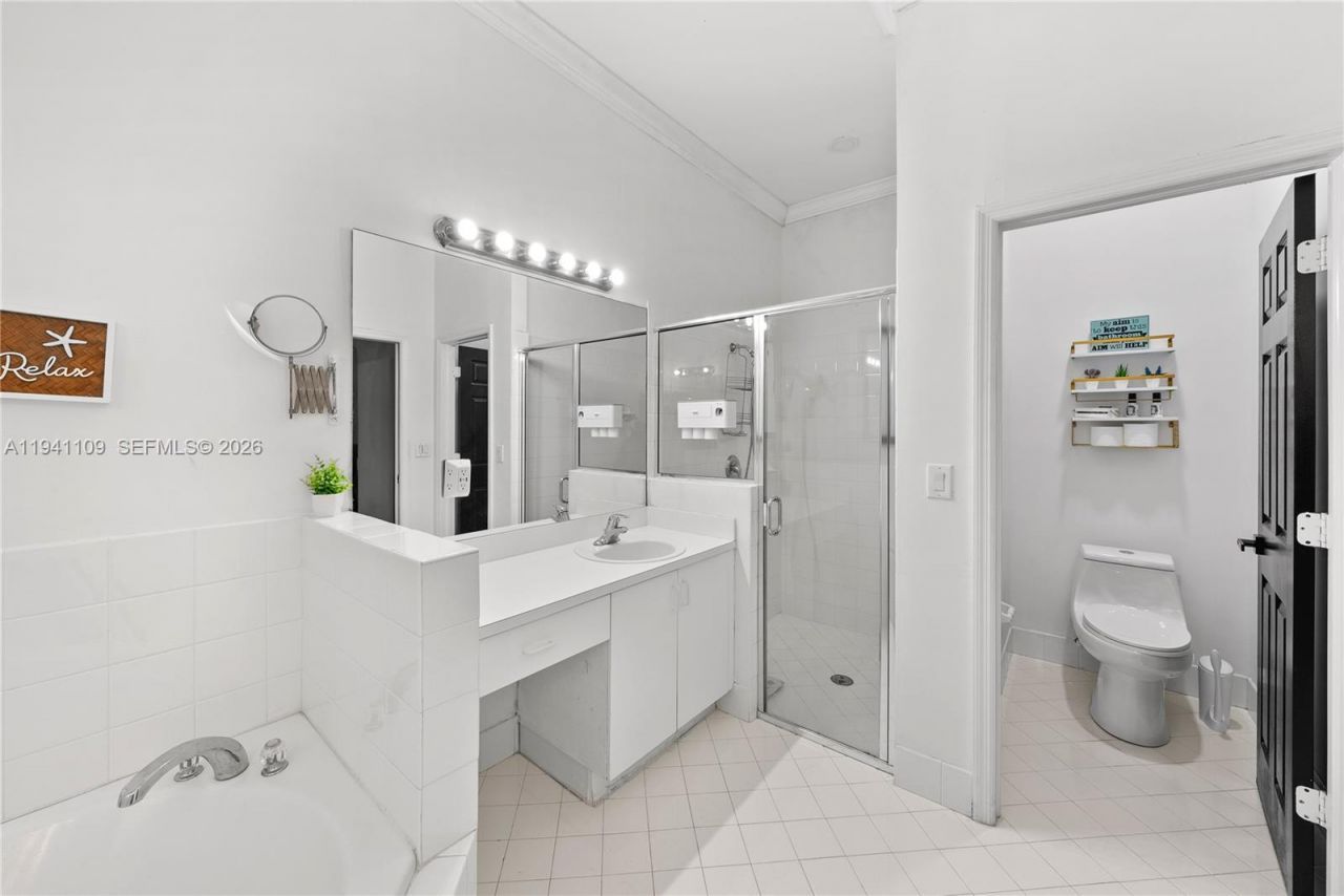 918 NE 36th Ave, Homestead, FL 33033 Photo