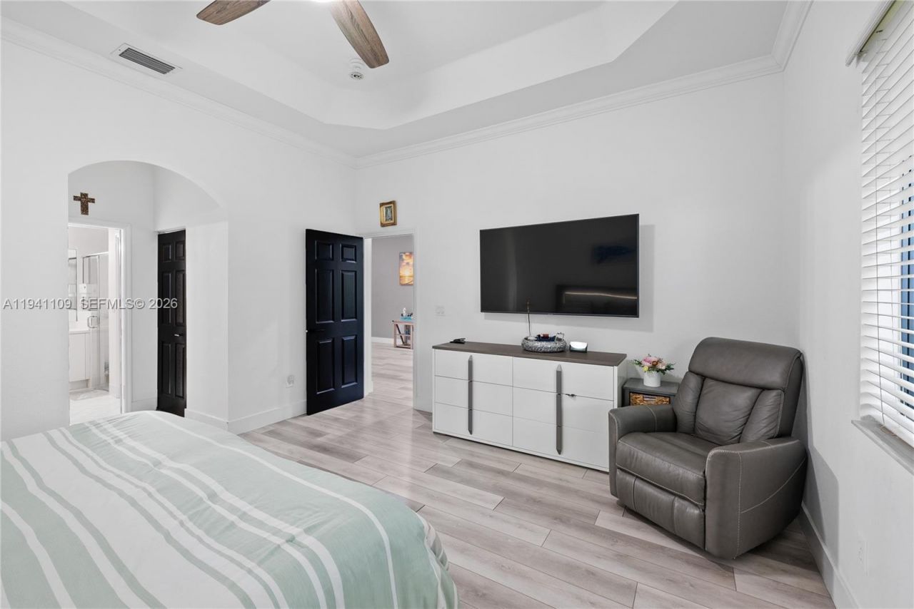 918 NE 36th Ave, Homestead, FL 33033 Photo