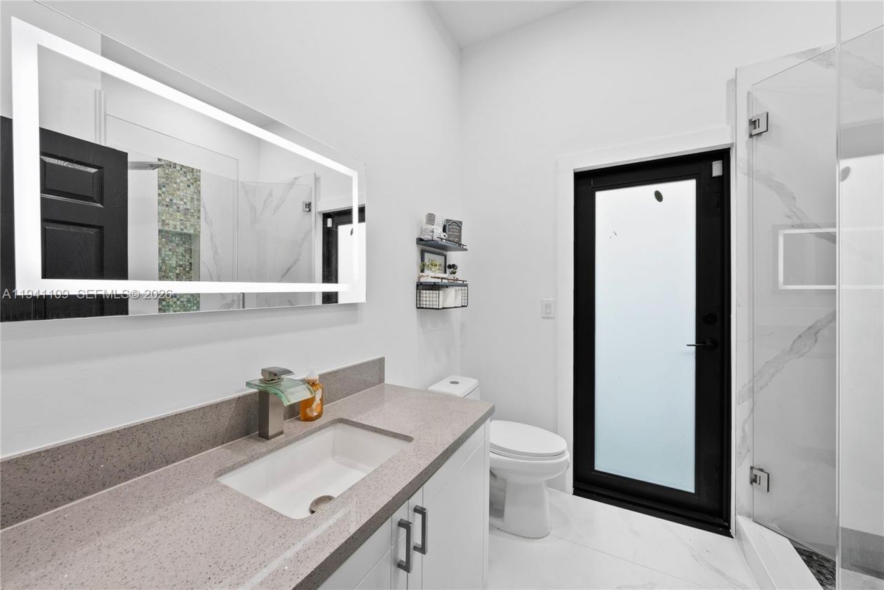 918 NE 36th Ave, Homestead, FL 33033 Photo