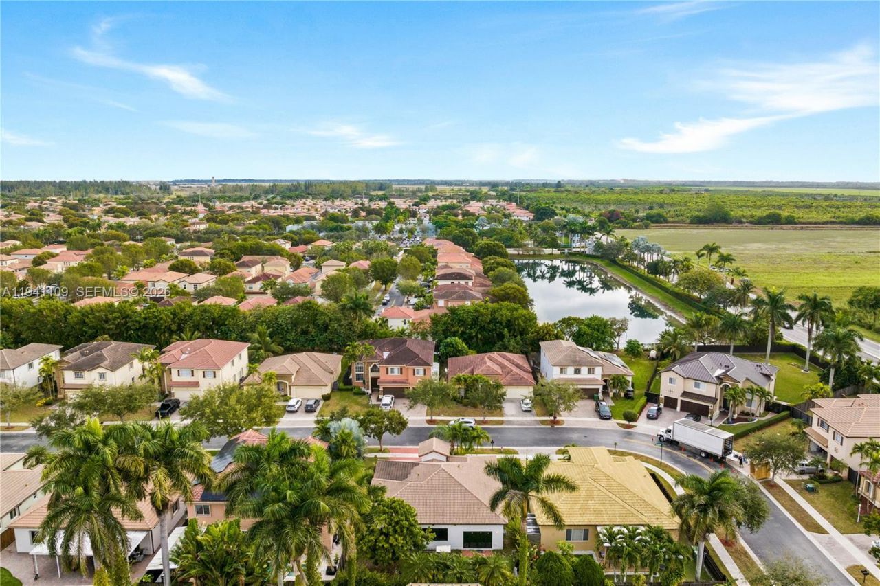 918 NE 36th Ave, Homestead, FL 33033 Photo