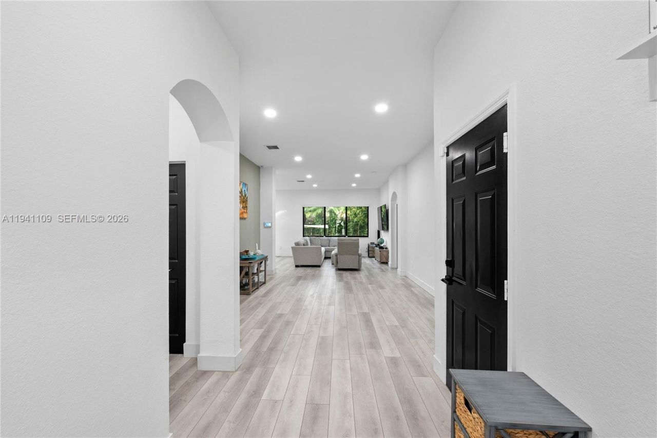 918 NE 36th Ave, Homestead, FL 33033 Photo