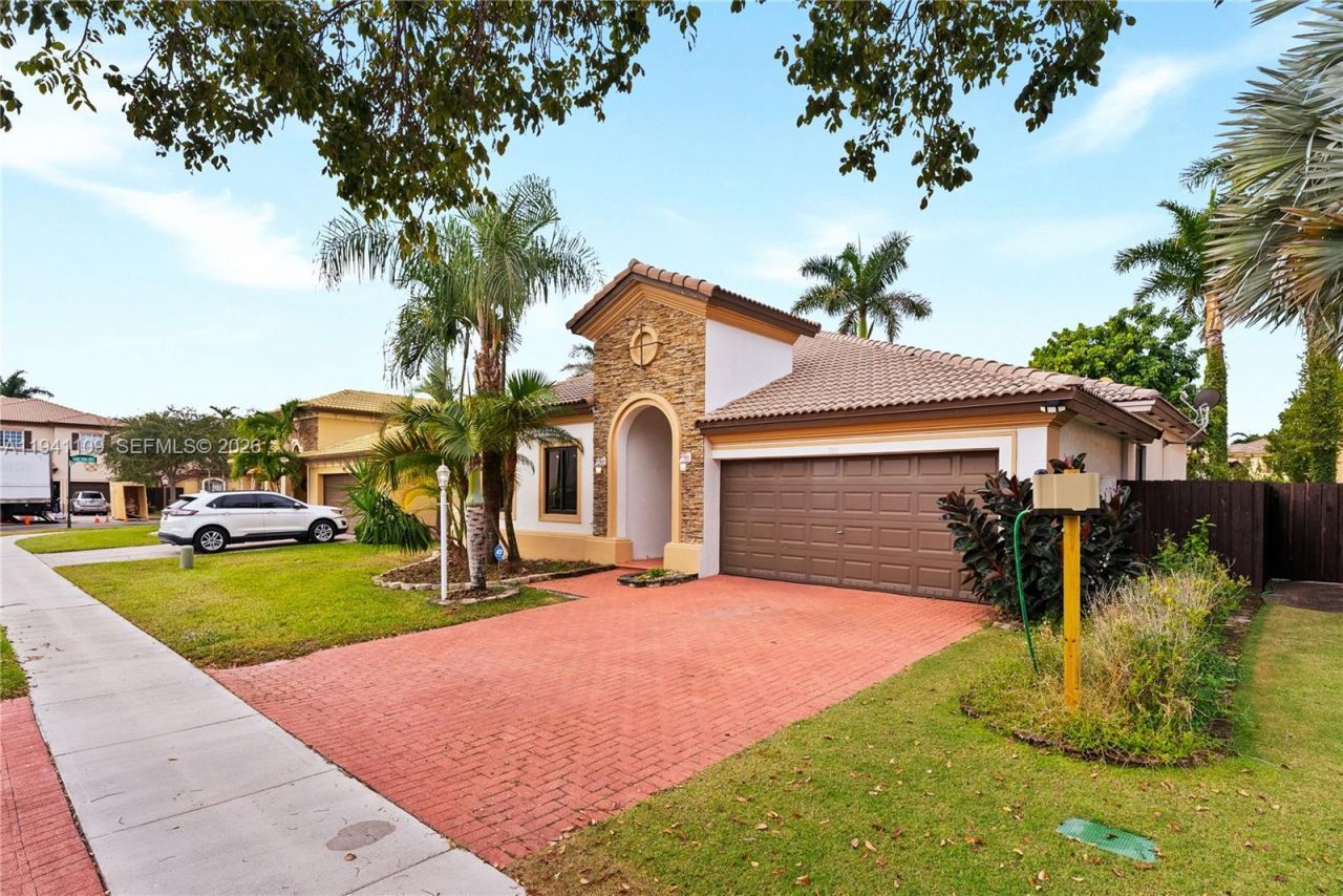 918 NE 36th Ave, Homestead, FL 33033 Photo