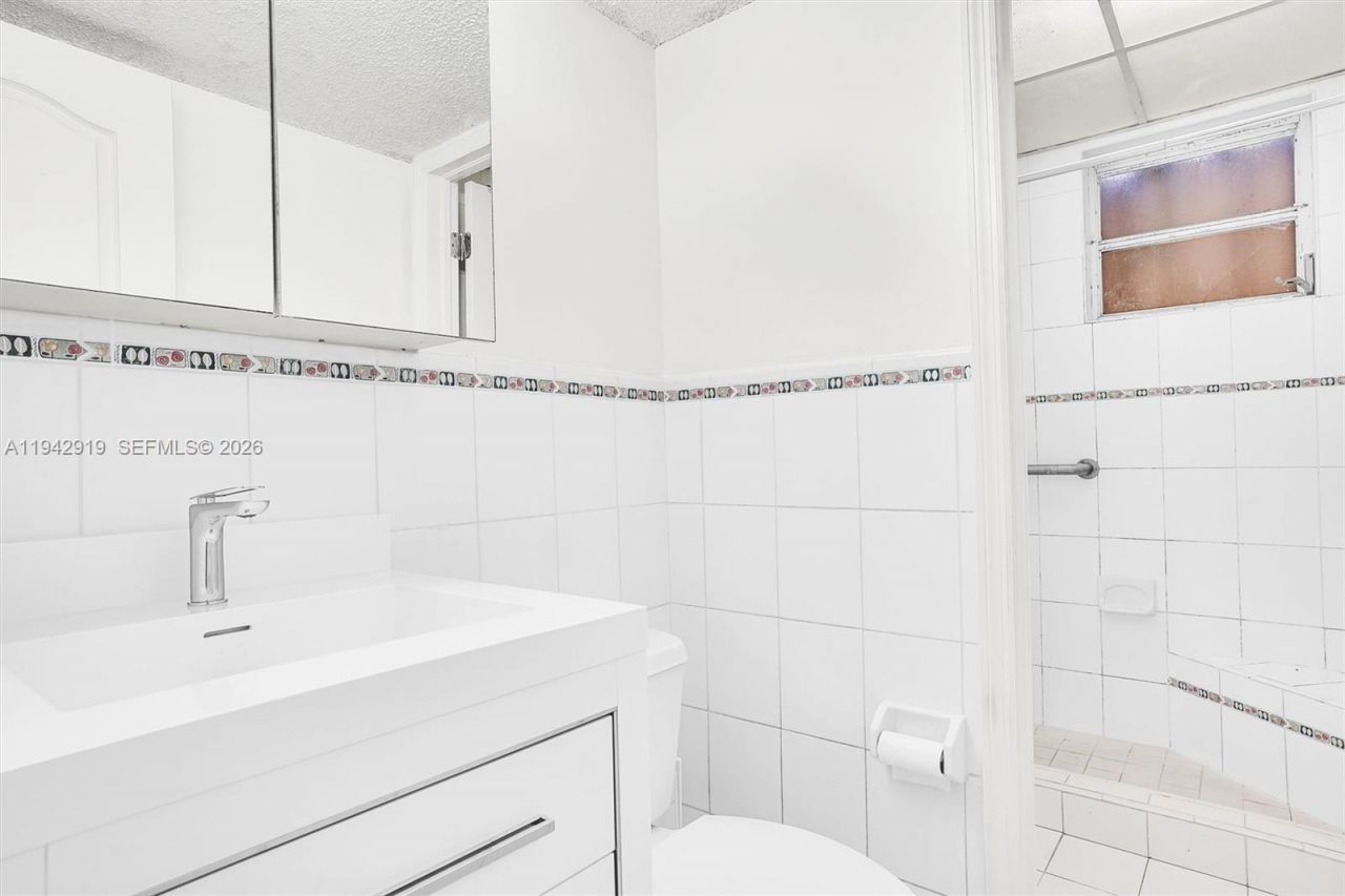 8990 SW 24th St, Unit 33, Miami, FL 33165 Photo