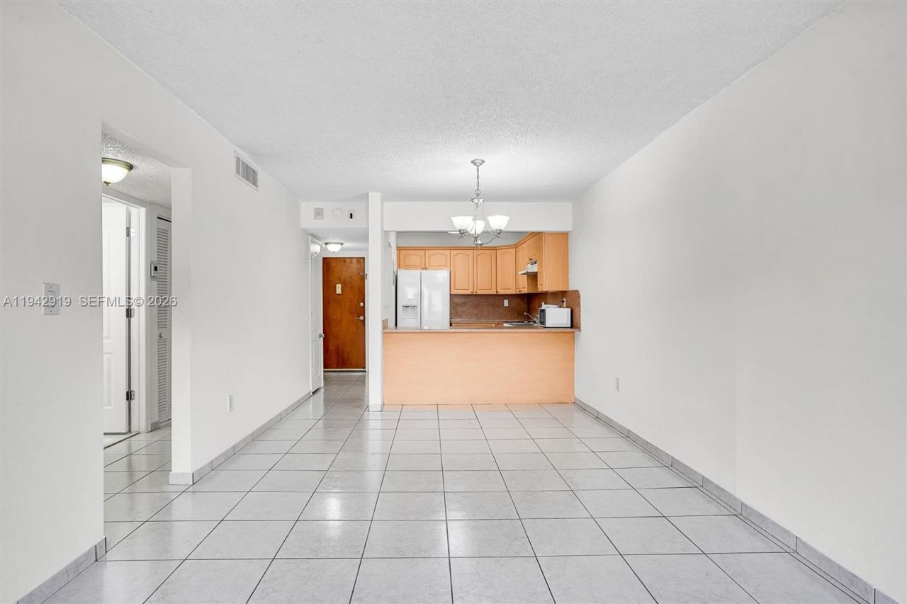 8990 SW 24th St, Unit 33, Miami, FL 33165 Photo