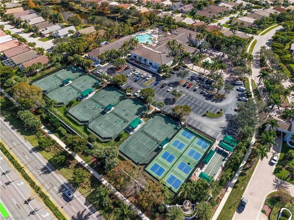 9057 Whitfield Dr, Estero, FL 33928 Photo