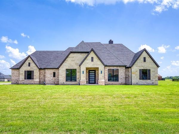 1355 Canyon Lake Road, Wills Point, TX 75169