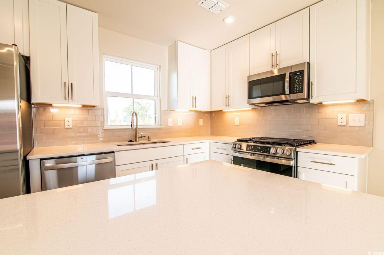 2812 Rowyn St. Photo 6