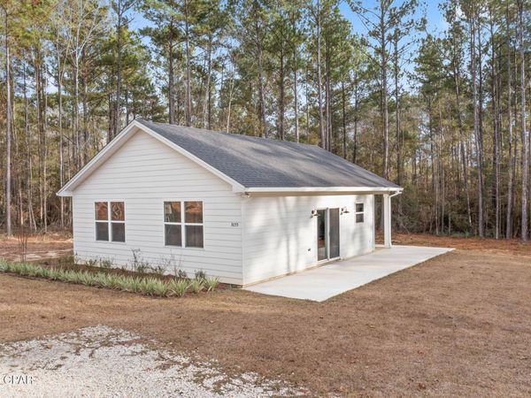 3055 Pioneer Road, Vernon, FL 32462