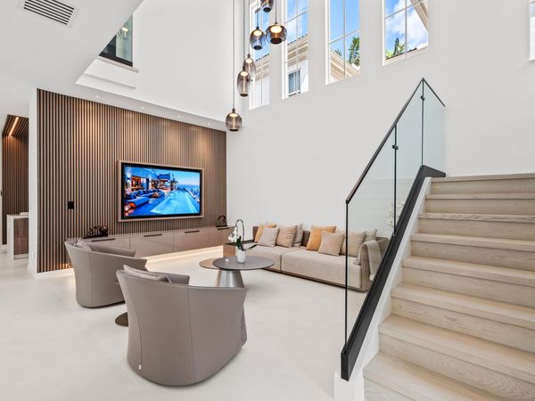 39 Stoney Drive, Palm Beach Gardens, FL 33410