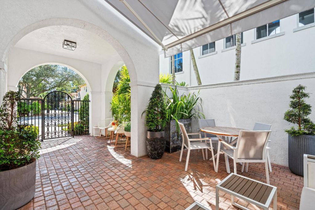 39 Stoney Drive, Palm Beach Gardens, FL 33410 Photo