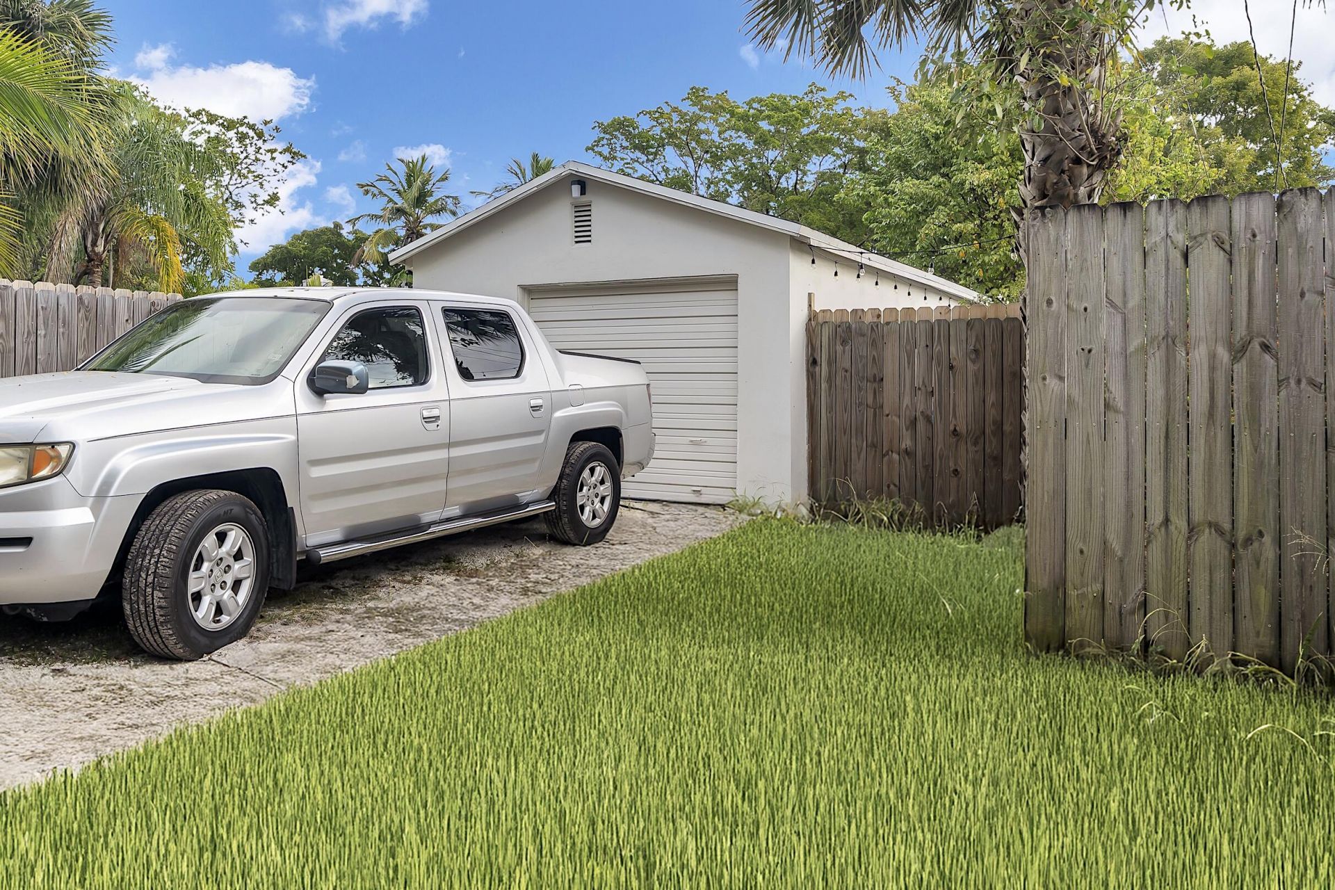 611 N Palmway, Lake Worth Beach, FL 33460 Photo