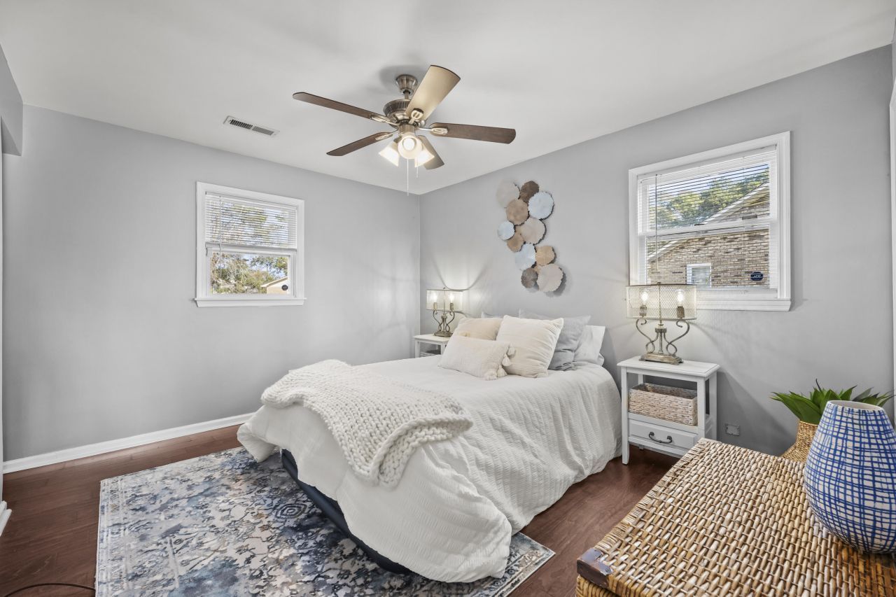 4405 Clovewood Street Photo 12