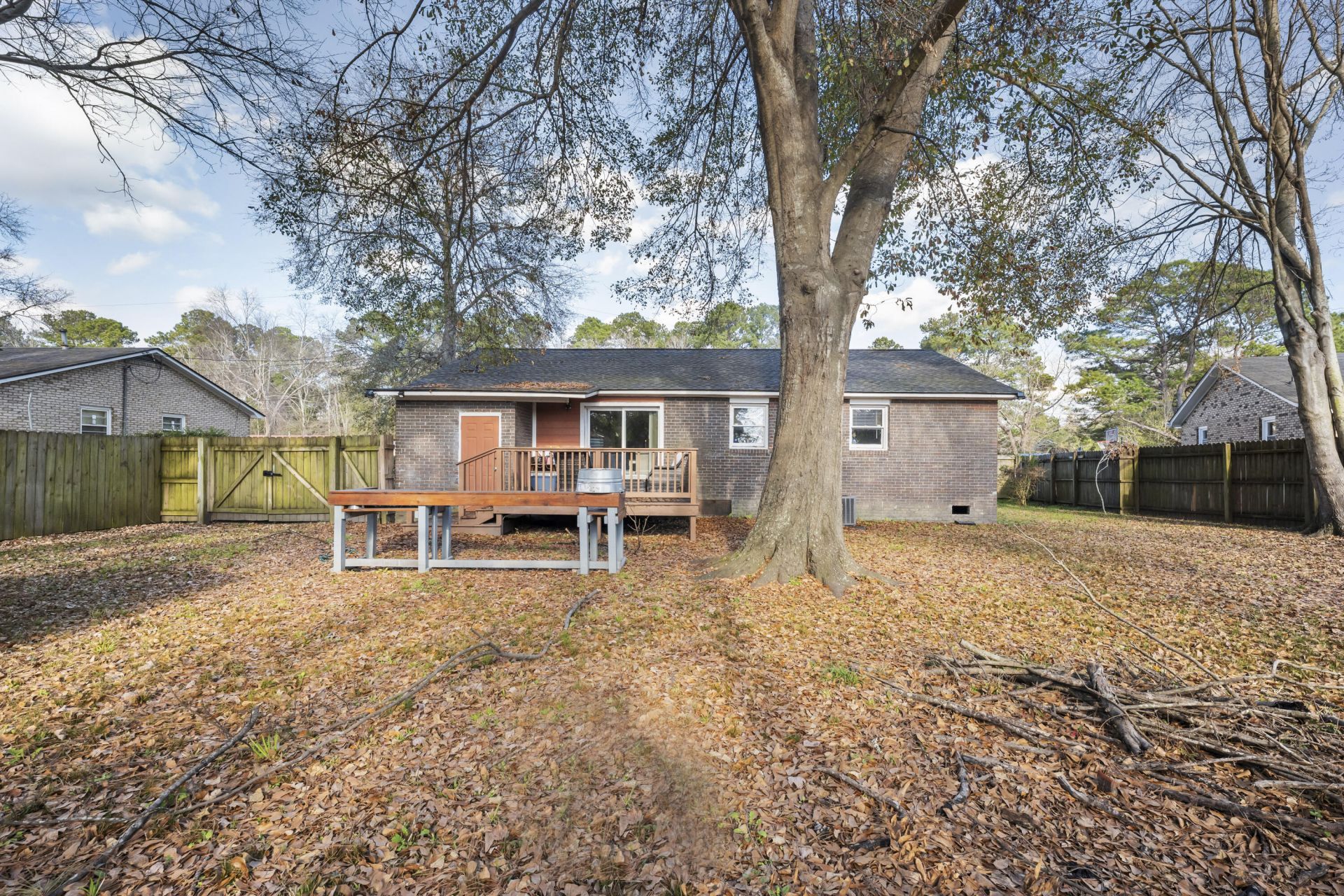 4405 Clovewood Street Photo 22