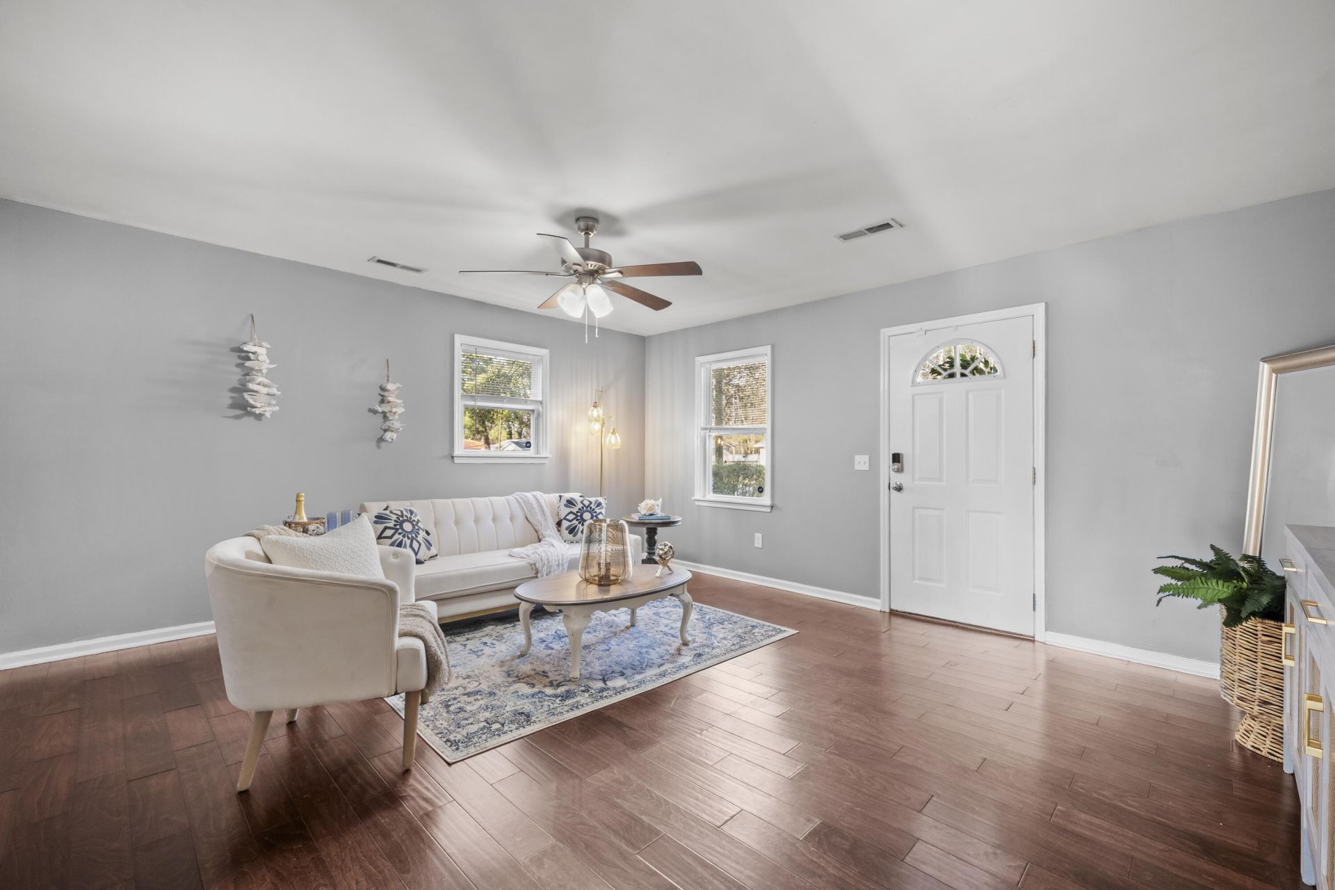 4405 Clovewood Street Photo 4