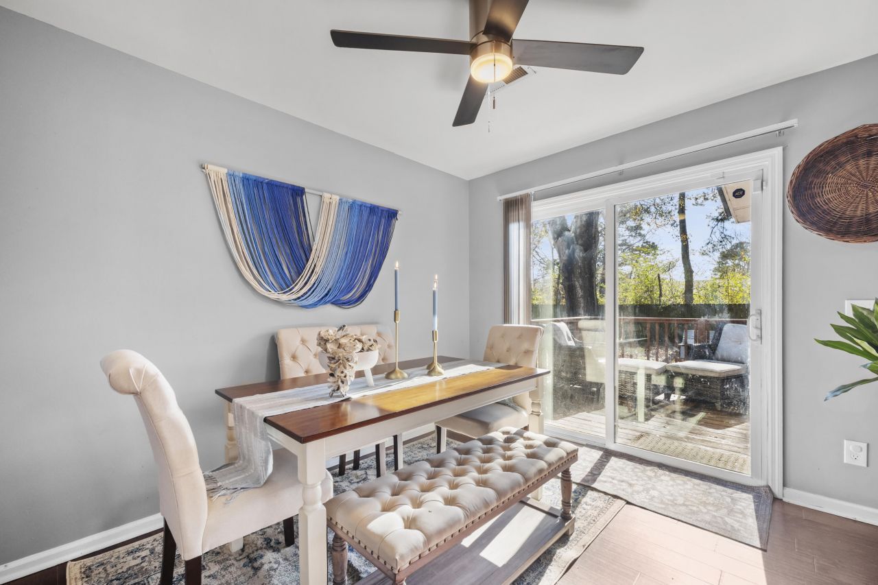 4405 Clovewood Street Photo 7