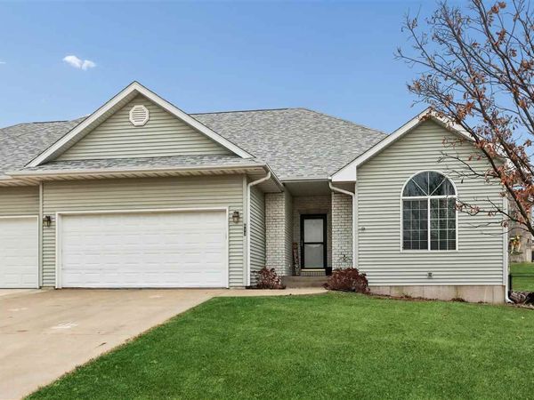 613 W Orange St, West Branch, IA 52358