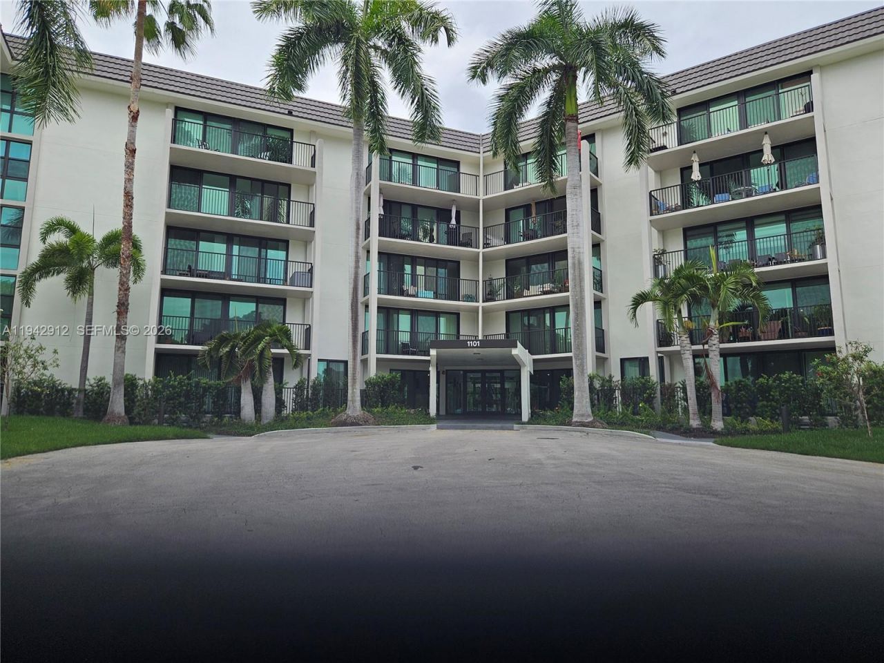 1101 River Reach Dr, Unit 418, Fort Lauderdale, FL 33315 Photo