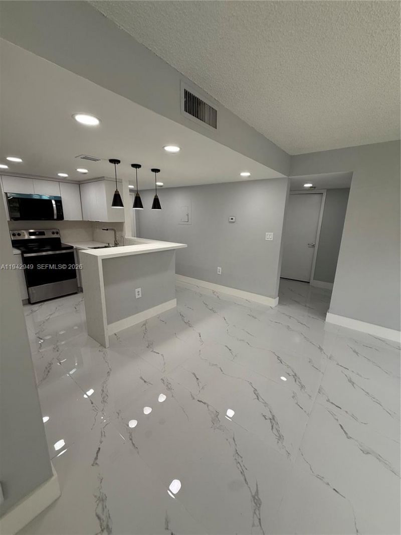 9937 Nob Hill Pl, Unit 1637, Sunrise, FL 33351 Photo