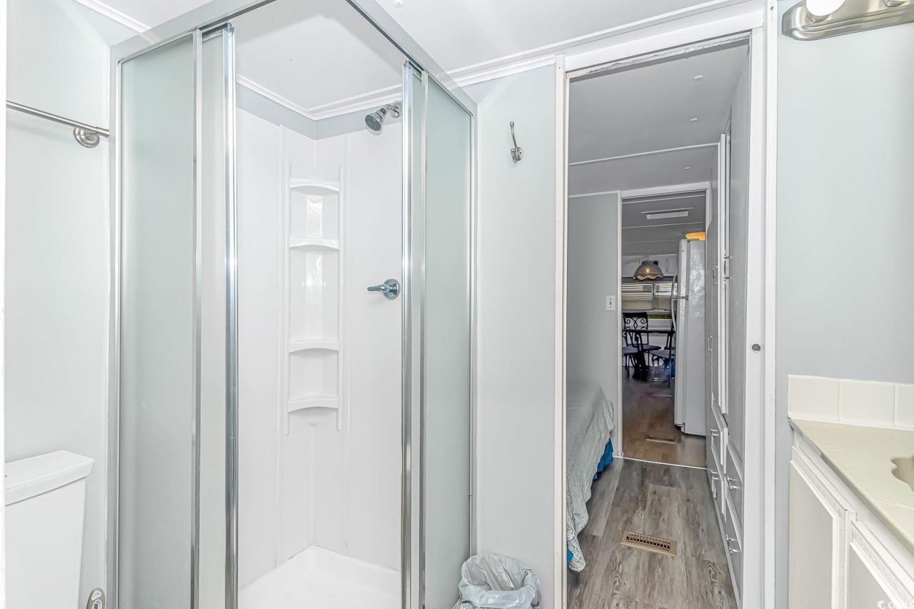 6001-1424 S Kings Hwy. Photo 11