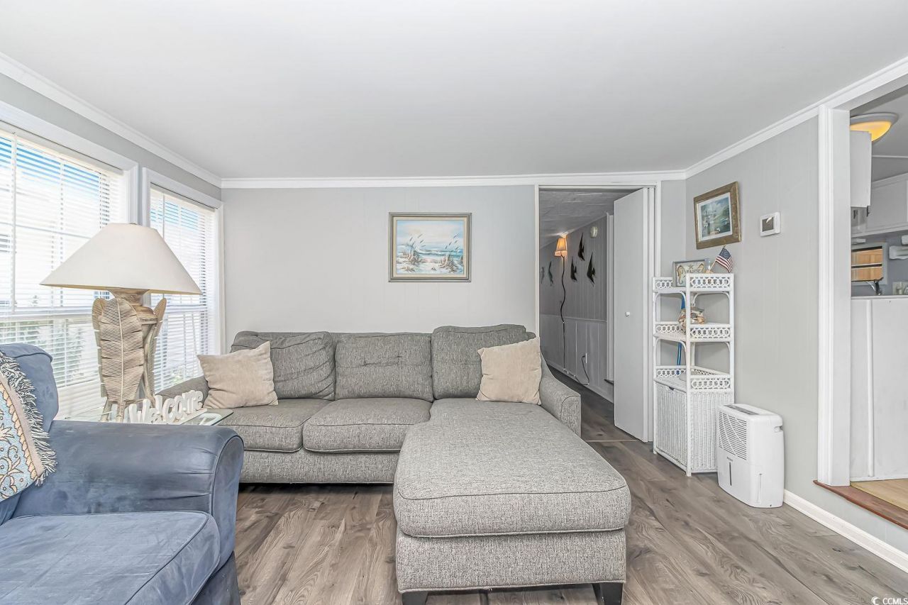 6001-1424 S Kings Hwy. Photo 4