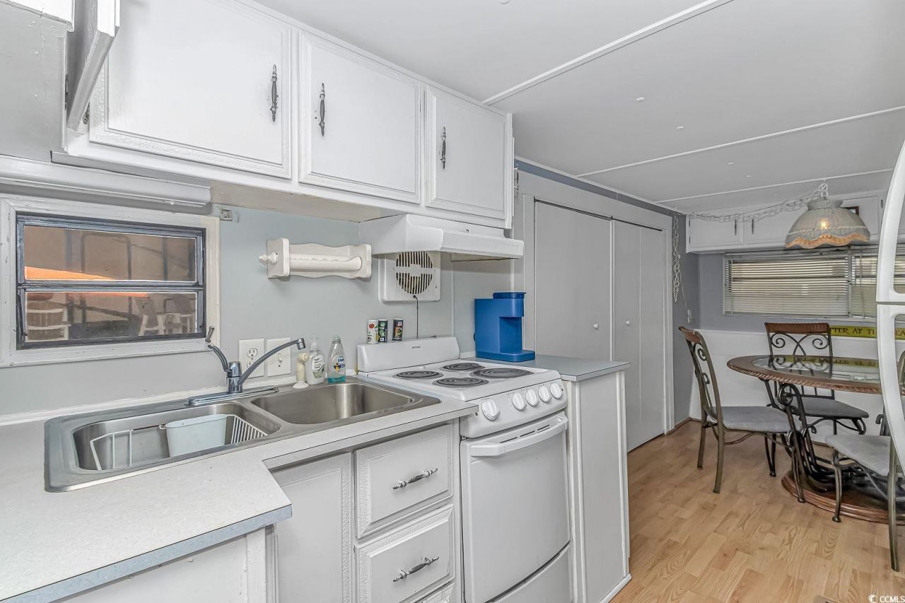 6001-1424 S Kings Hwy. Photo 8