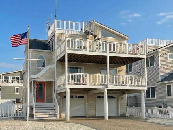 5 W 20TH STREET, LONG BEACH, NJ 08008