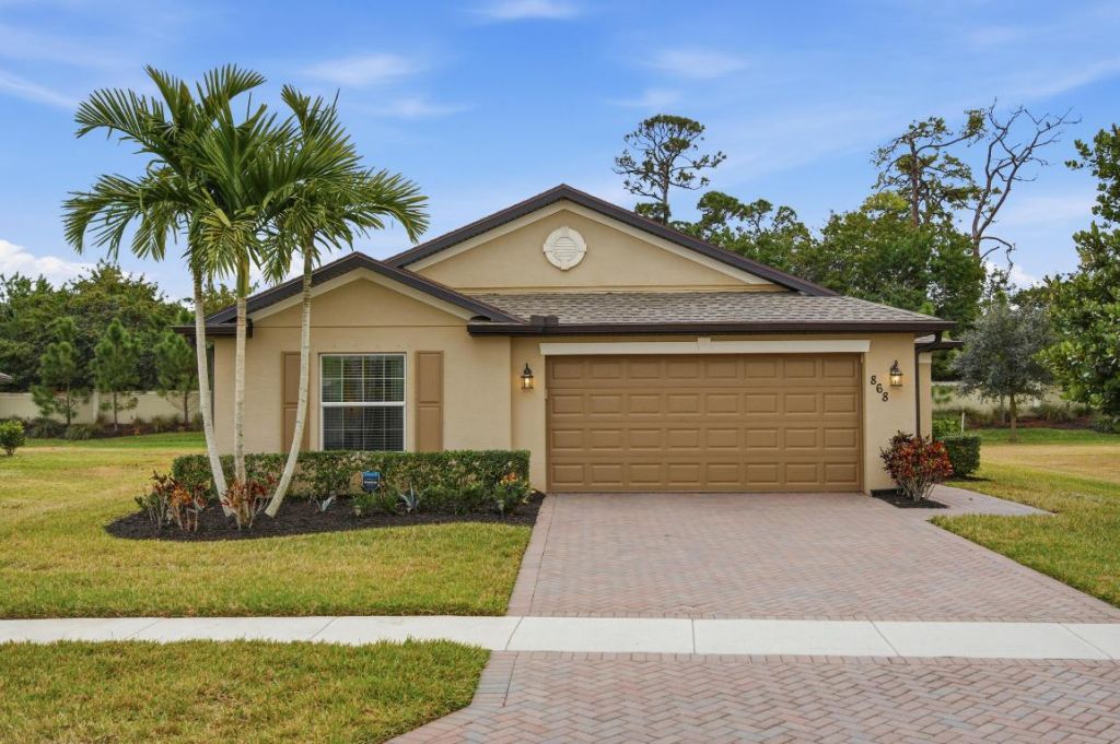 868 Bent Creek Drive, Fort Pierce, FL 34947 Photo