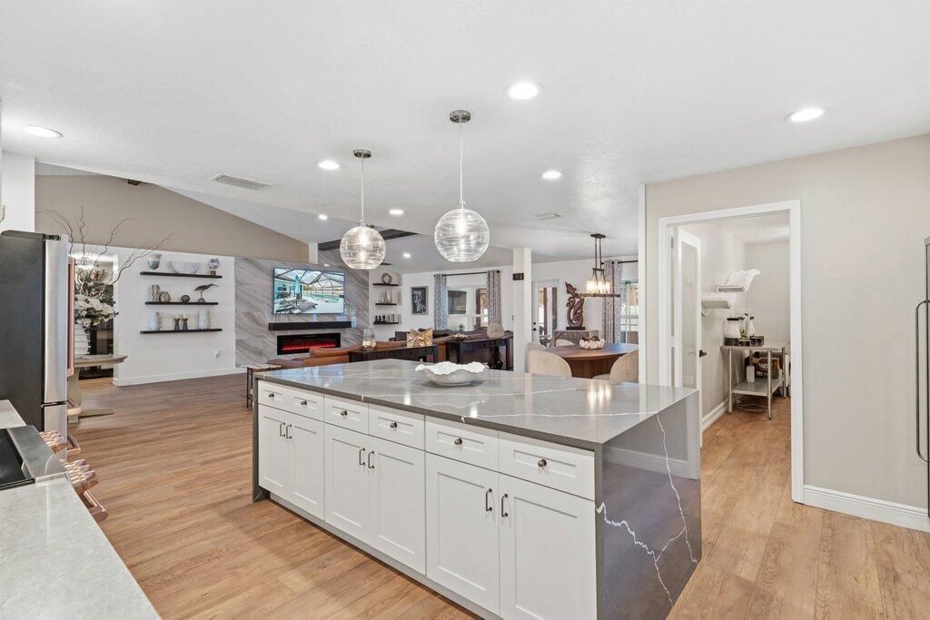 5867 NW Leah Drive, Port Saint Lucie, FL 34986 Photo