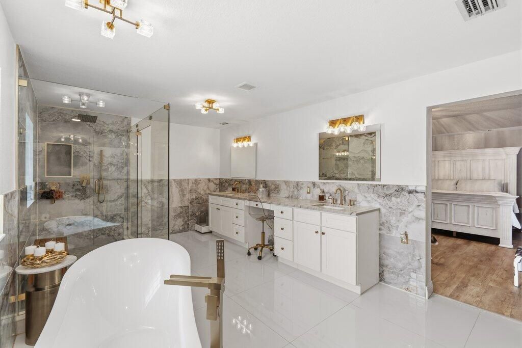 5867 NW Leah Drive, Port Saint Lucie, FL 34986 Photo